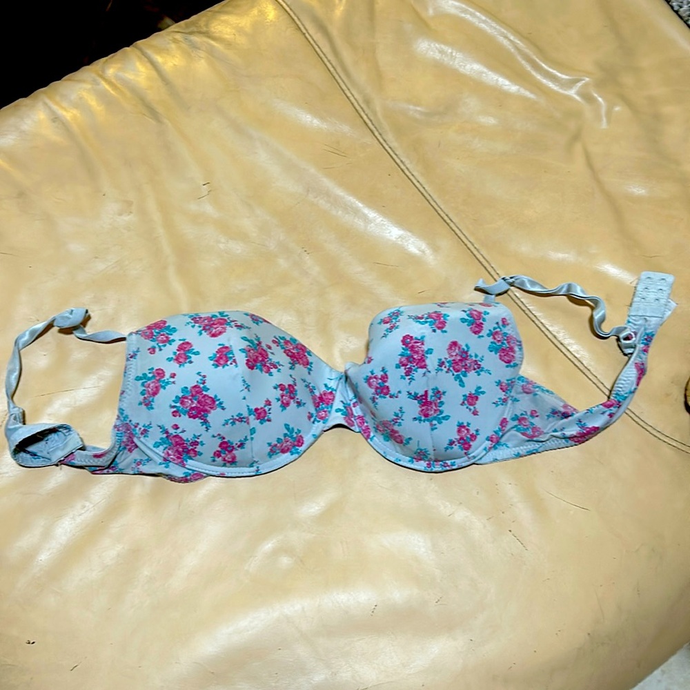 Bra with pink flowers